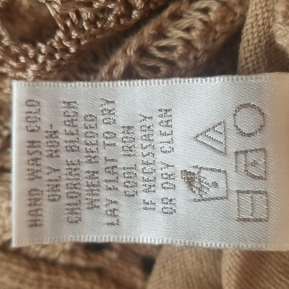 Used Hot in Hollywood Crochet long sleeve mocha color Tunic size L. - Picture 12 of 12